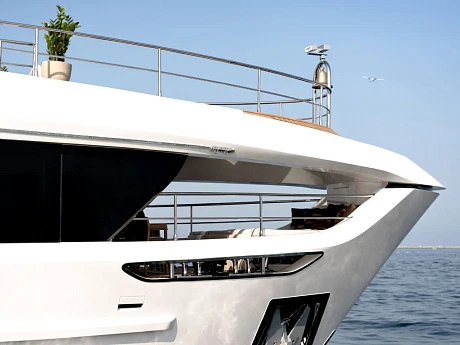 Яхта Majesty 100 Terrace  3