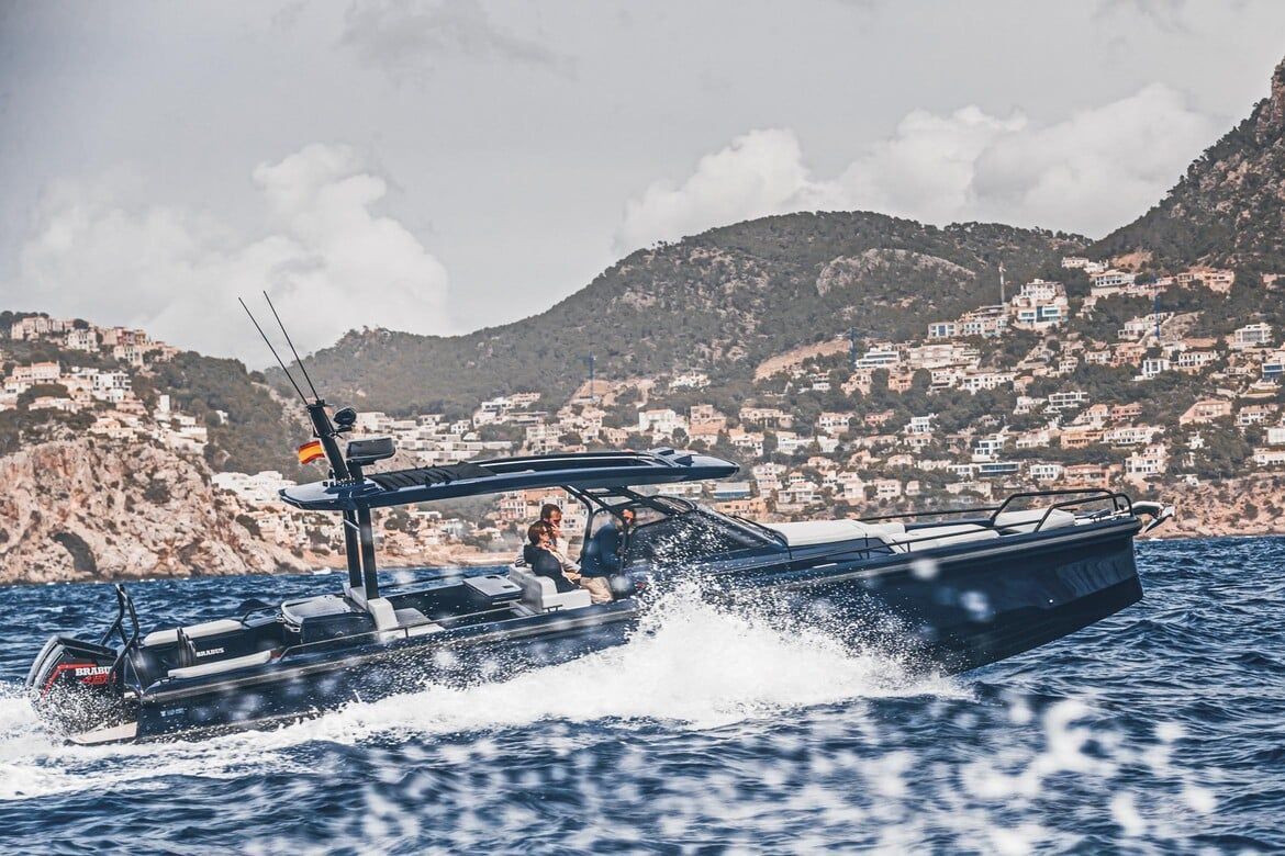 Brabus Shadow 900 XC Cross Cabin