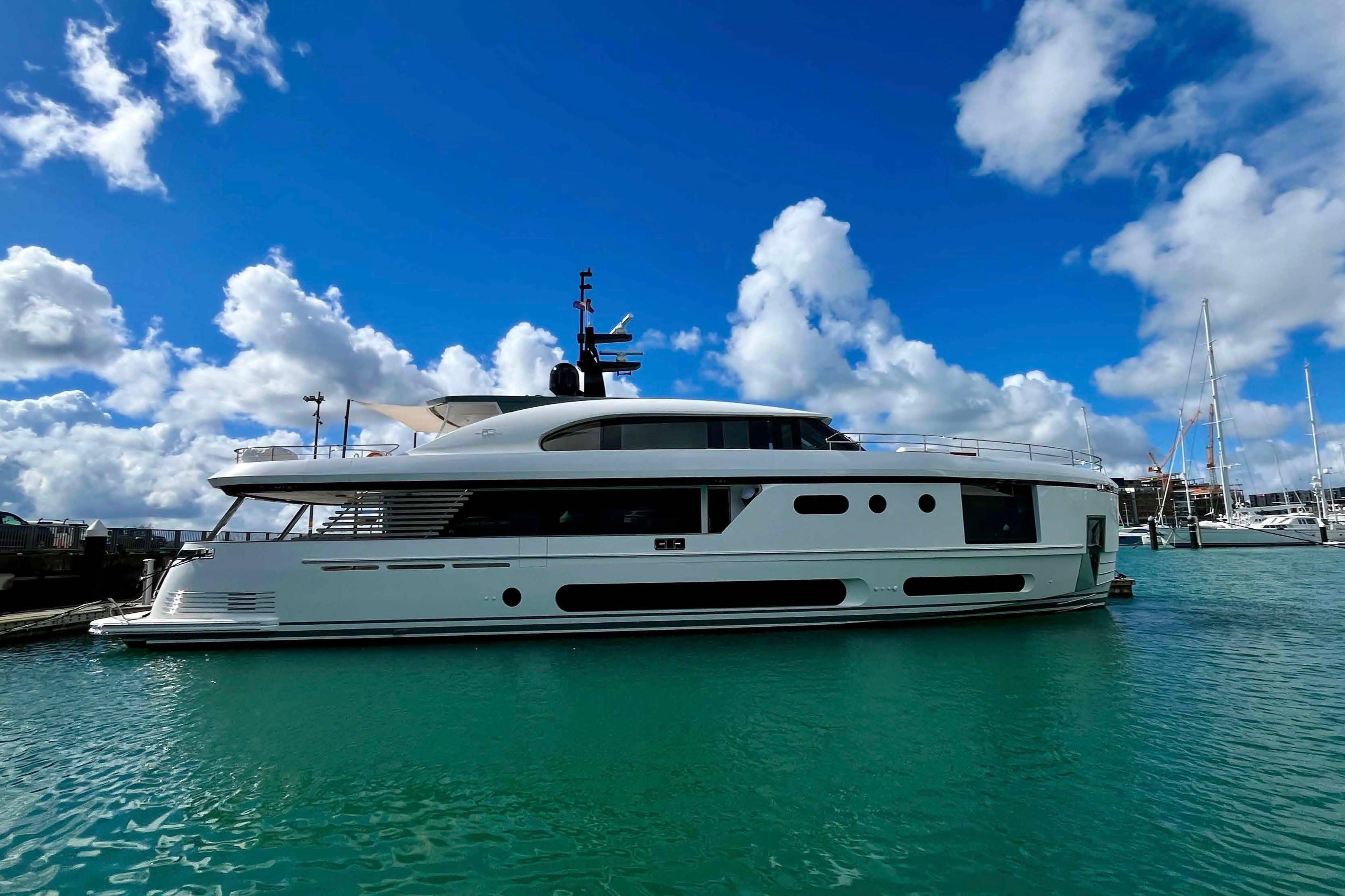 Azimut Magellano 30M