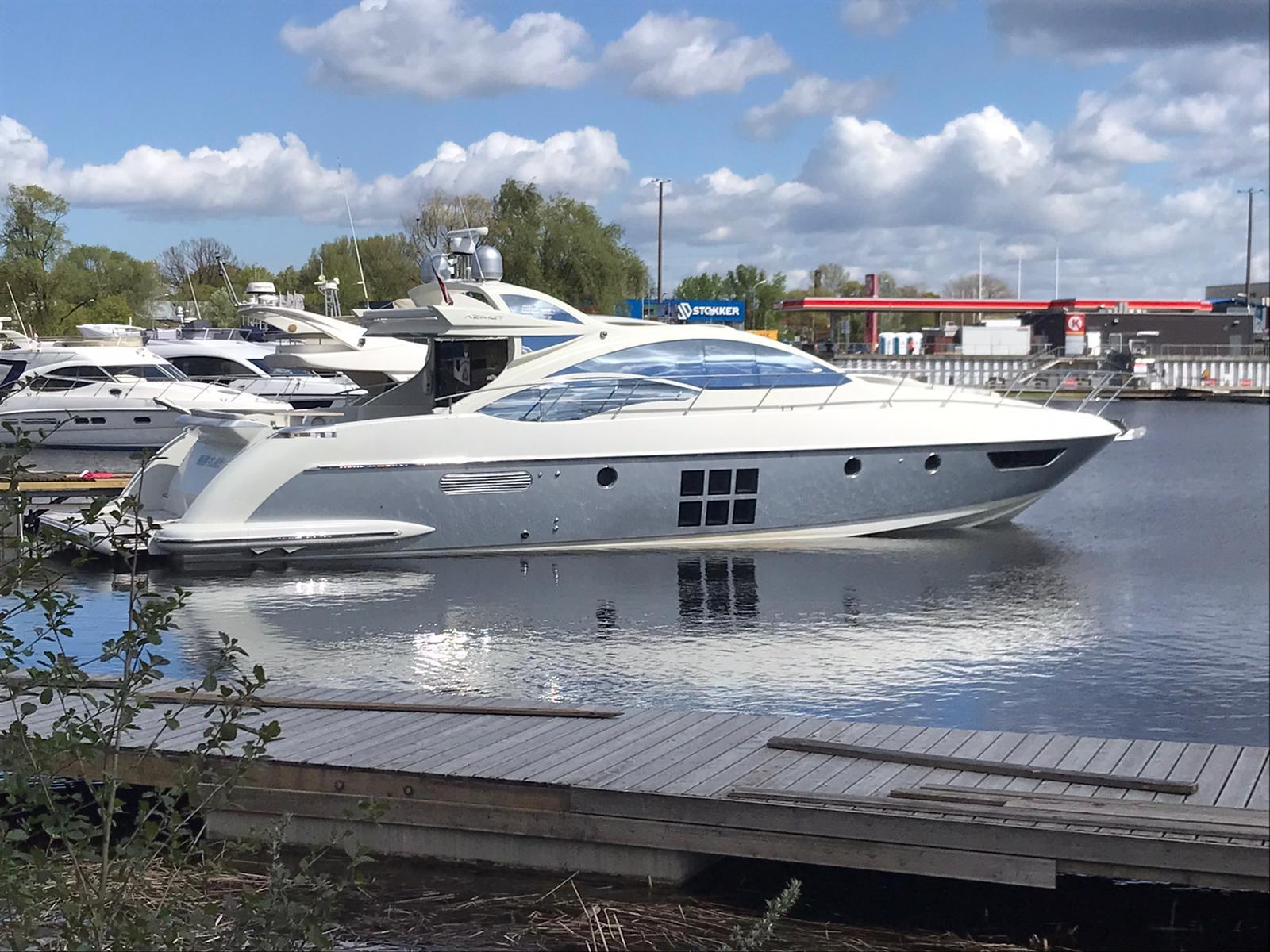 Azimut 62S