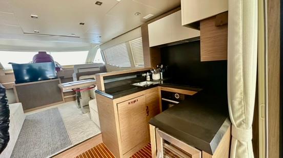 Яхта Beneteau Monte Carlo 6 2018 10