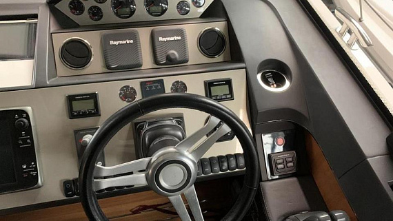 Яхта Princess V52 2014 5