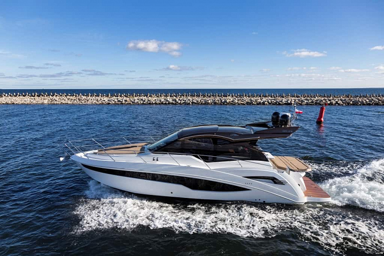 Galeon 425 HTS