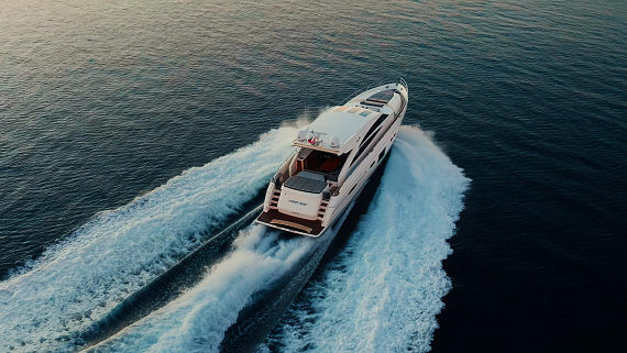 Яхта Princess V72 2012 2