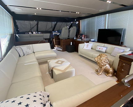 Яхта Princess 68 Flybridge 2015 14