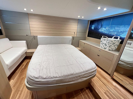Яхта Princess V50 Open 2021 1