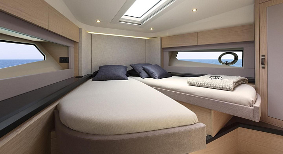 Яхта Beneteau Monte Carlo 52 2022 12