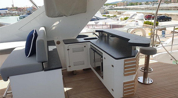 Яхта Benetti Delfino 93 2013 15