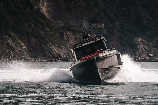 Brabus Shadow 1000 XC Cross Cabin yacht  3