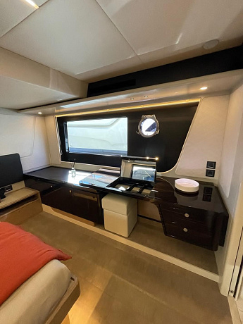 Яхта Absolute 62 Fly 2019 14
