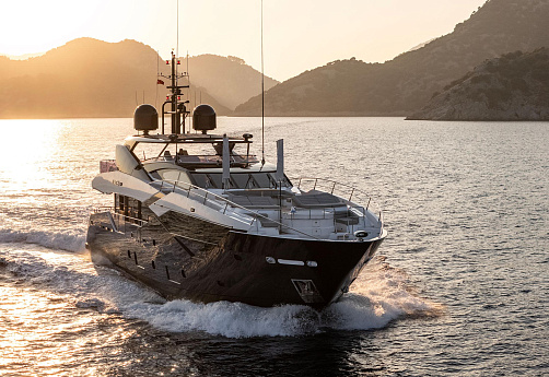 Яхта Sunseeker 116 Yacht 2019 4