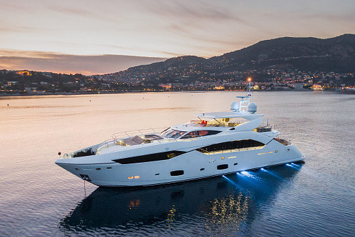 Яхта Sunseeker 115 Sport 2013 1