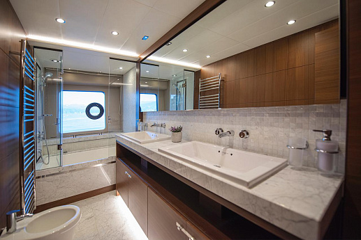Яхта Princess 88 2014 11