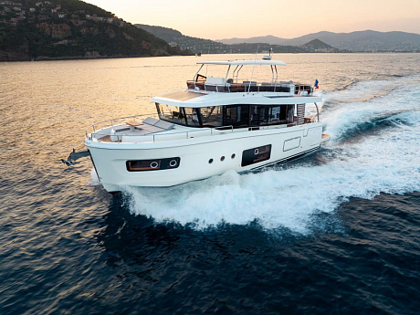 Яхта BENETEAU SWIFT TRAWLER 54  5