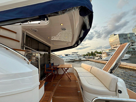 Яхта Princess 54 2008 10