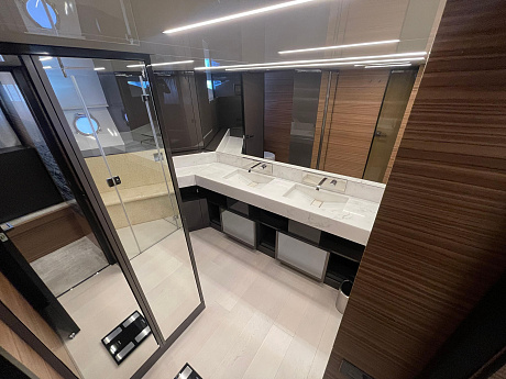 Яхта Ferretti 920 2018 7