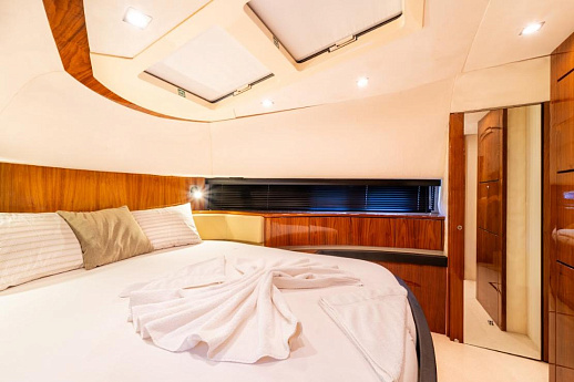 Яхта Fairline Squadron 70 2010 6