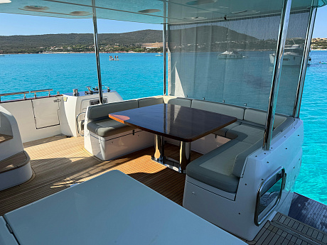 Яхта Azimut Magellano 66 2017 5