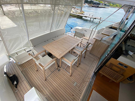 Яхта Fairline Squadron 50 2013 3