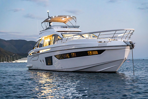 Яхта Azimut S8 2024 1