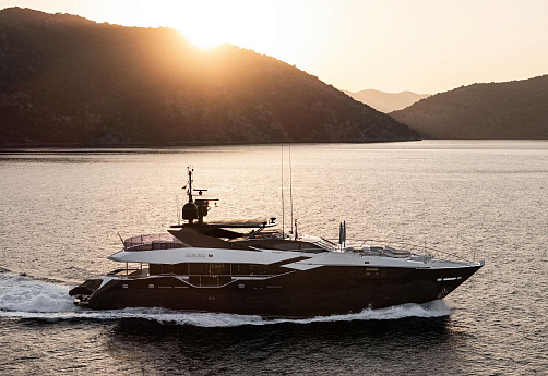 Яхта Sunseeker 116 Yacht 2019 2