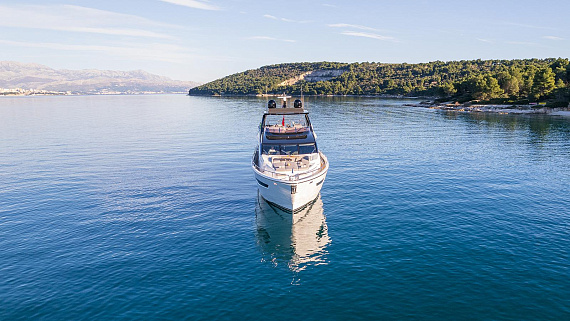 Яхта Sunseeker 88 2024 6