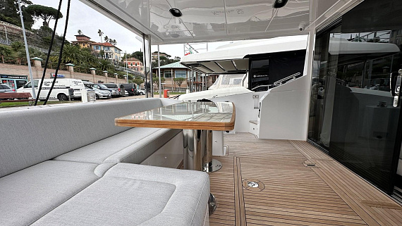 Яхта Azimut Fly 60 2022 8