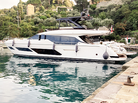 Ferretti 720 yacht 2022 2