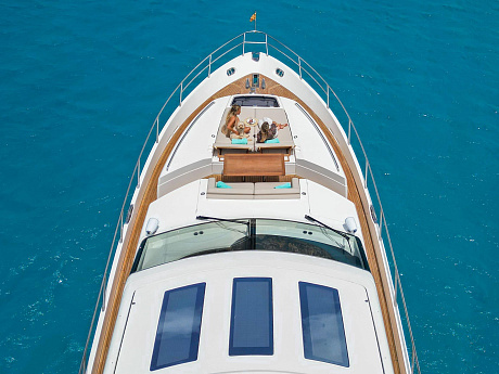 Яхта Princess V72 2016 6