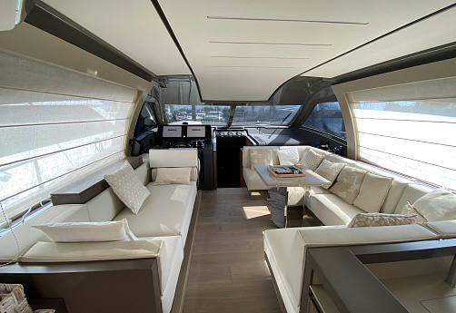 Яхта Ferretti 550 2021 9