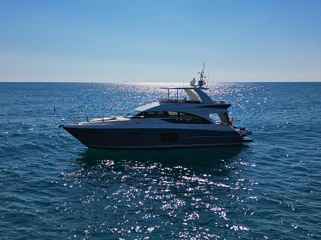 Яхта Princess Flybridge 56 2015 7