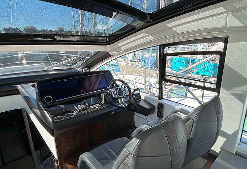 Яхта Sunseeker Predator 55 EVO 2021 9