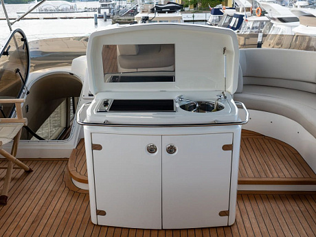 Яхта Princess 67 2008 25