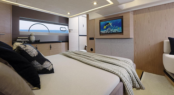 Яхта Beneteau Monte Carlo 52 2022 10