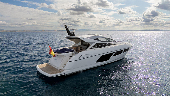 Яхта Sunseeker Predator 57 2016 4