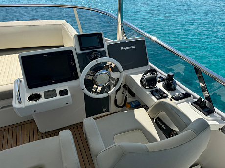Яхта Azimut Magellano 66 2017 10