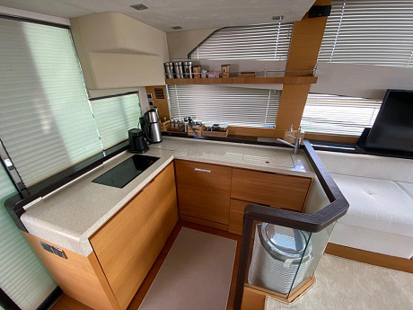 Яхта Fairline Squadron 50 2013 5