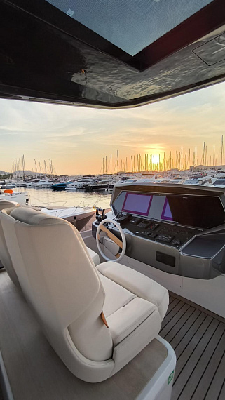 Яхта Ferretti 780 2023 14