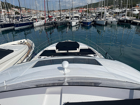 Яхта Sunseeker 74 2019 11