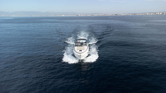 Яхта Princess V48 Open 2016 2