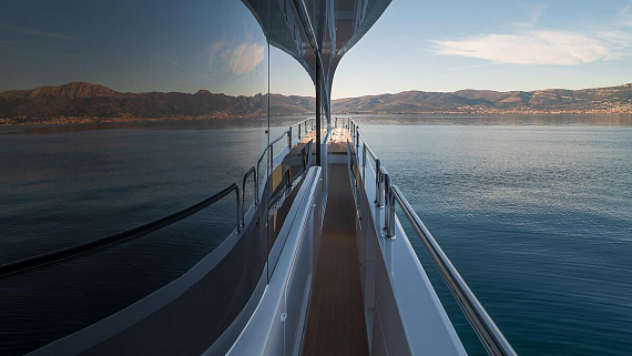 Яхта Sunseeker 88 2024 10