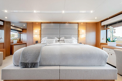 Яхта Sunseeker 115 2013 11