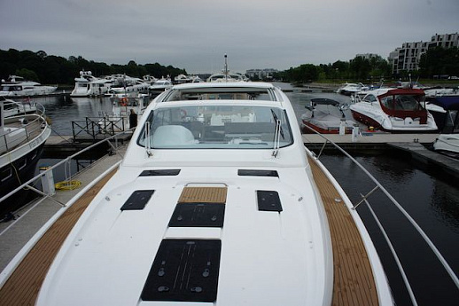 Яхта BAVARIA 44 HARDTOP 2013 2