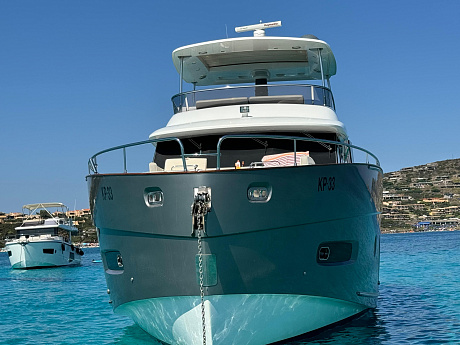 Яхта Azimut Magellano 66 2017 2