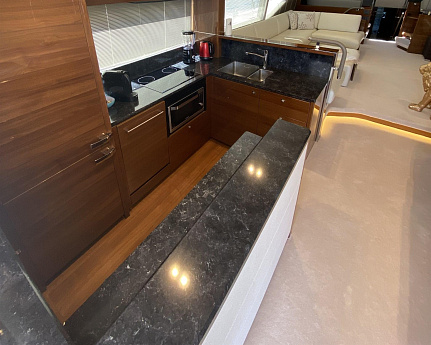 Яхта Princess 68 Flybridge 2015 15