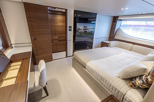 Яхта Princess Y78 Motor Yacht 2021 14