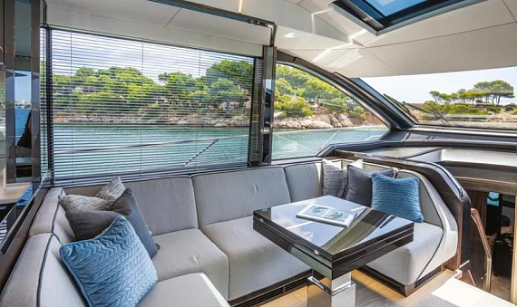 Яхта Sunseeker 65 Sport 2022 4
