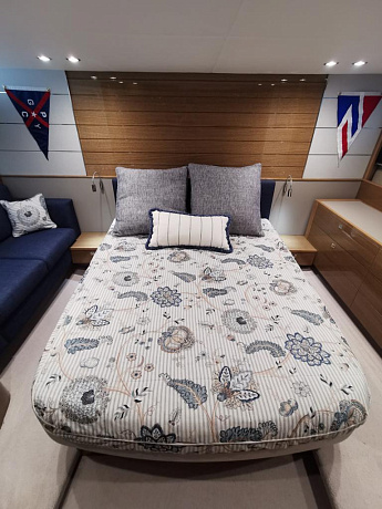 Яхта Princess V50 Open 2018 11