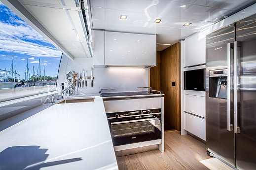 Яхта Ferretti 960 2020 10