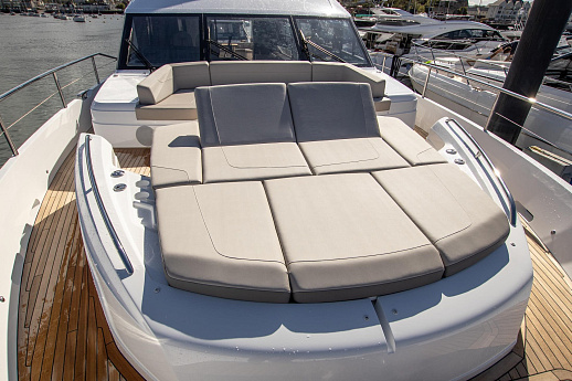 Яхта Princess Y78 Motor Yacht 2021 4